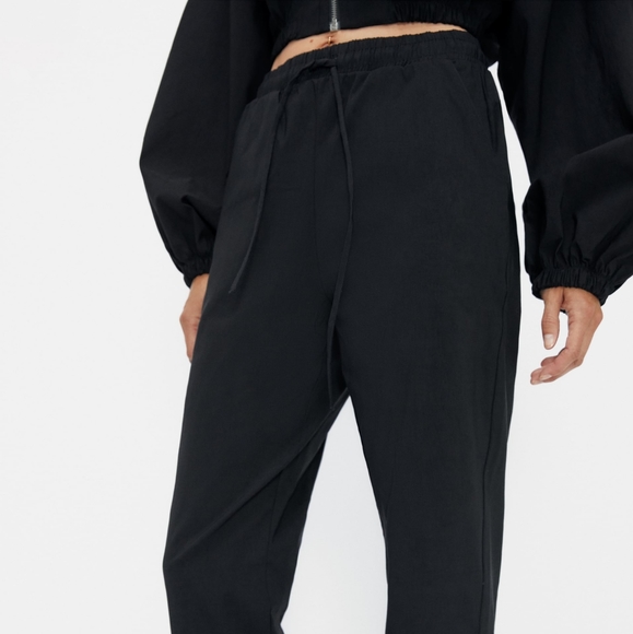 NWT ZARA | High-Waisted Jogger Pants Black - Picture 2 of 8